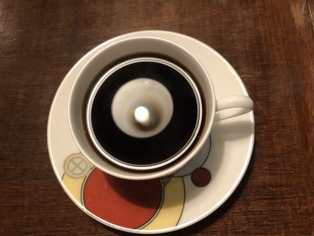 三重県四日市市ドライヘッドスパ Re:st レスト｜コーヒーが目疲れを悪化！？カフェインと眼精疲労の関係と対策